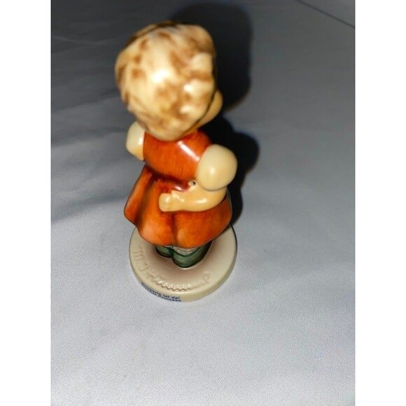 Vintage M.J. Hummel Club 25th Anniversary  "Puppet Princess" Exclusive Edition - Picture 4 of 10